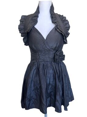 VTG Y2K Body Central Ruffled Halter Neck Dressy Blouse with Rosettes